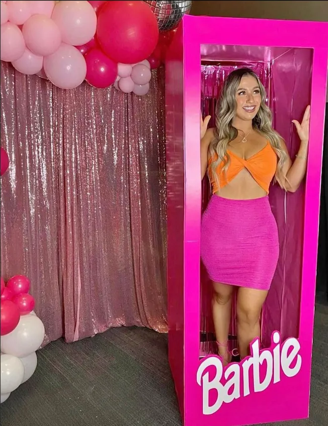 barbie box photobooth rental, las vegas photo booth rental
