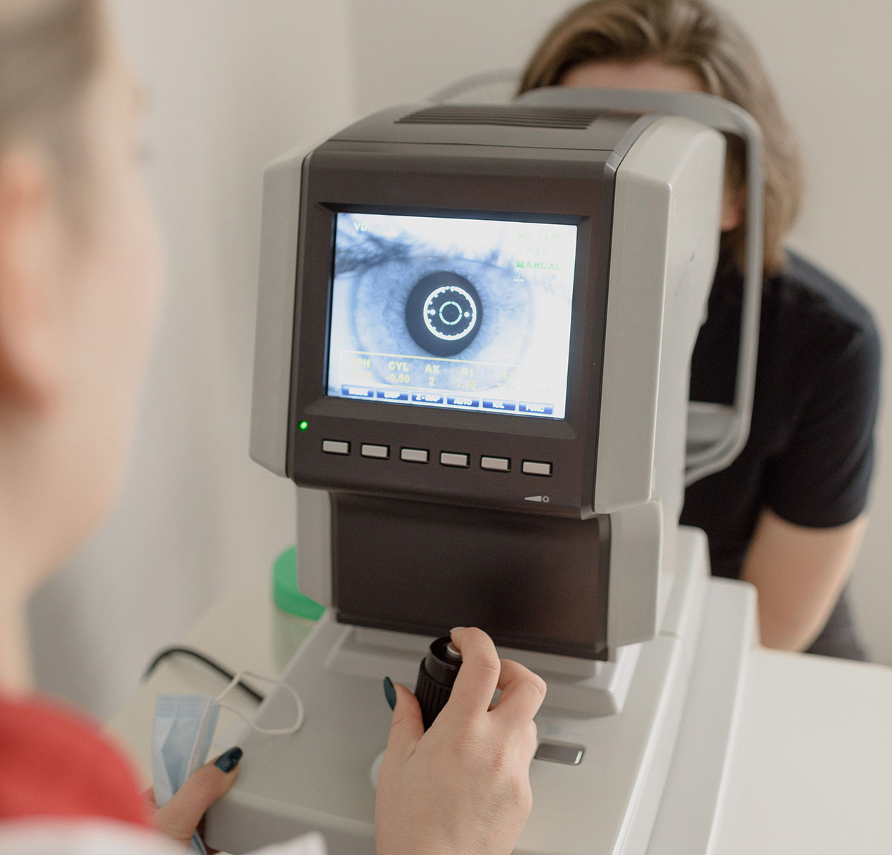 Eye examination equipment