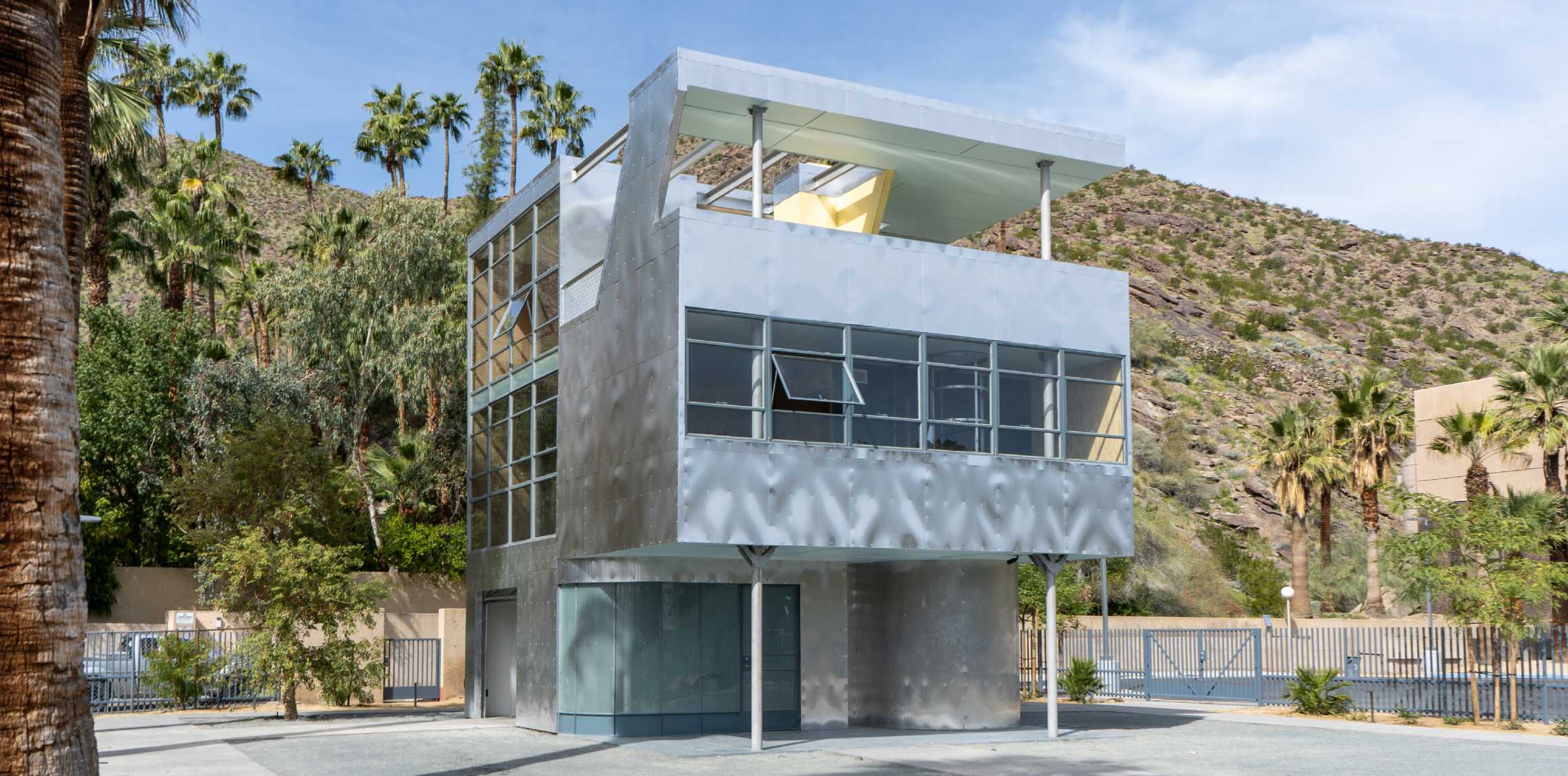 Aluminaire House