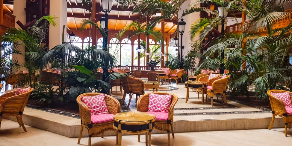 Biophilic Elements in Hotel Lobbies
