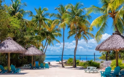 What Is the Difference Between a Hotel and a Resort?