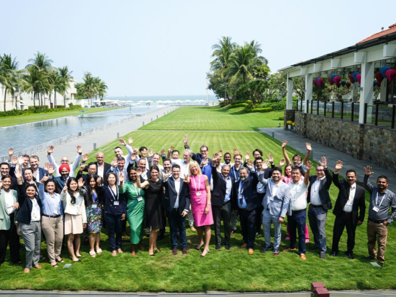 Help Scout full company session photo
