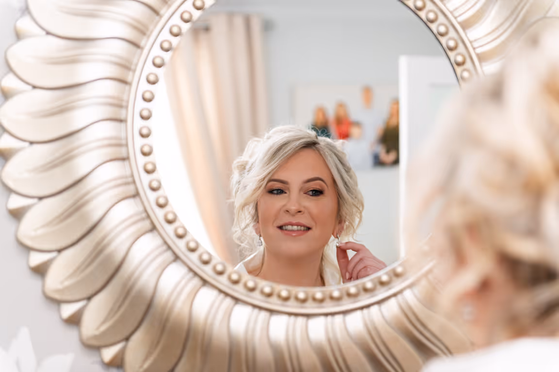 Bride getting ready Greenmeadow Golf Club, Cwmbran