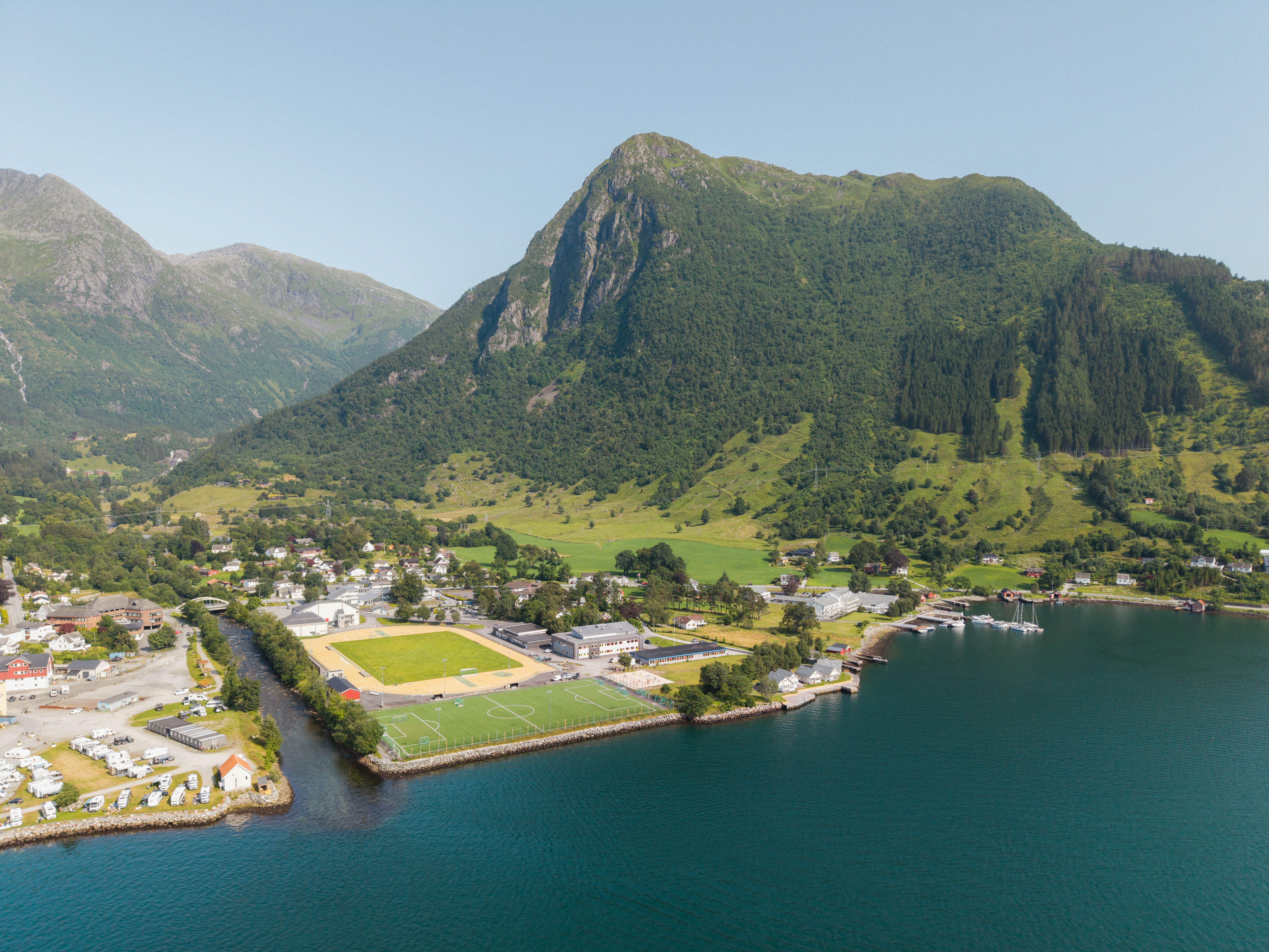 Rosendal i juli 2026. Foto: Yrjan Olsnes / Visit Hardangerfjord