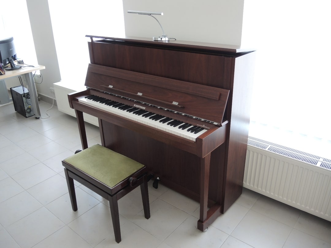 Nové pianino W.Hoffmann T122