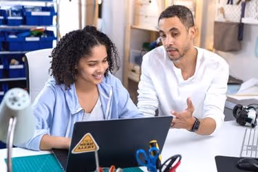 IT Manager educating about cybersecurity