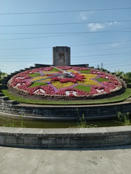 Niaara Falls floral clock in Spring