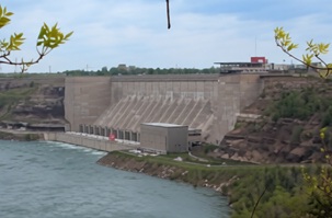 Robert Moses generating plant as seen from across the Niagara River