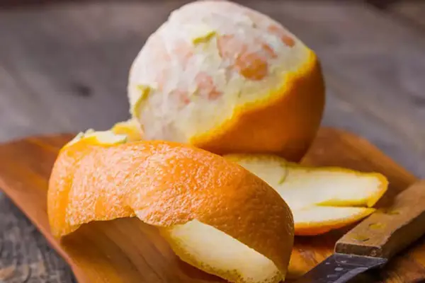 Dùng vỏ cam là cách làm hồng vùng kín tại nhà nhanh chóng