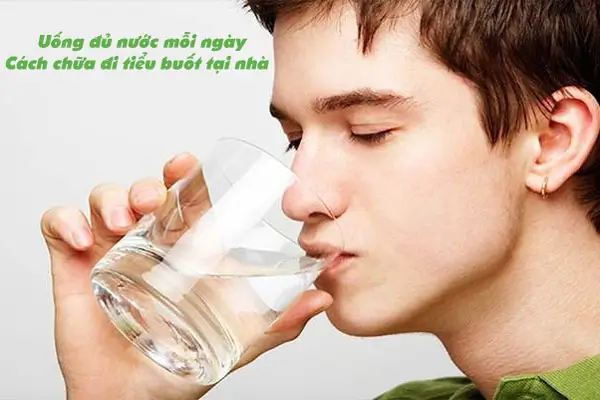 Cách chữa đi tiểu buốt tại nhà cho nam giới nên tham khảo