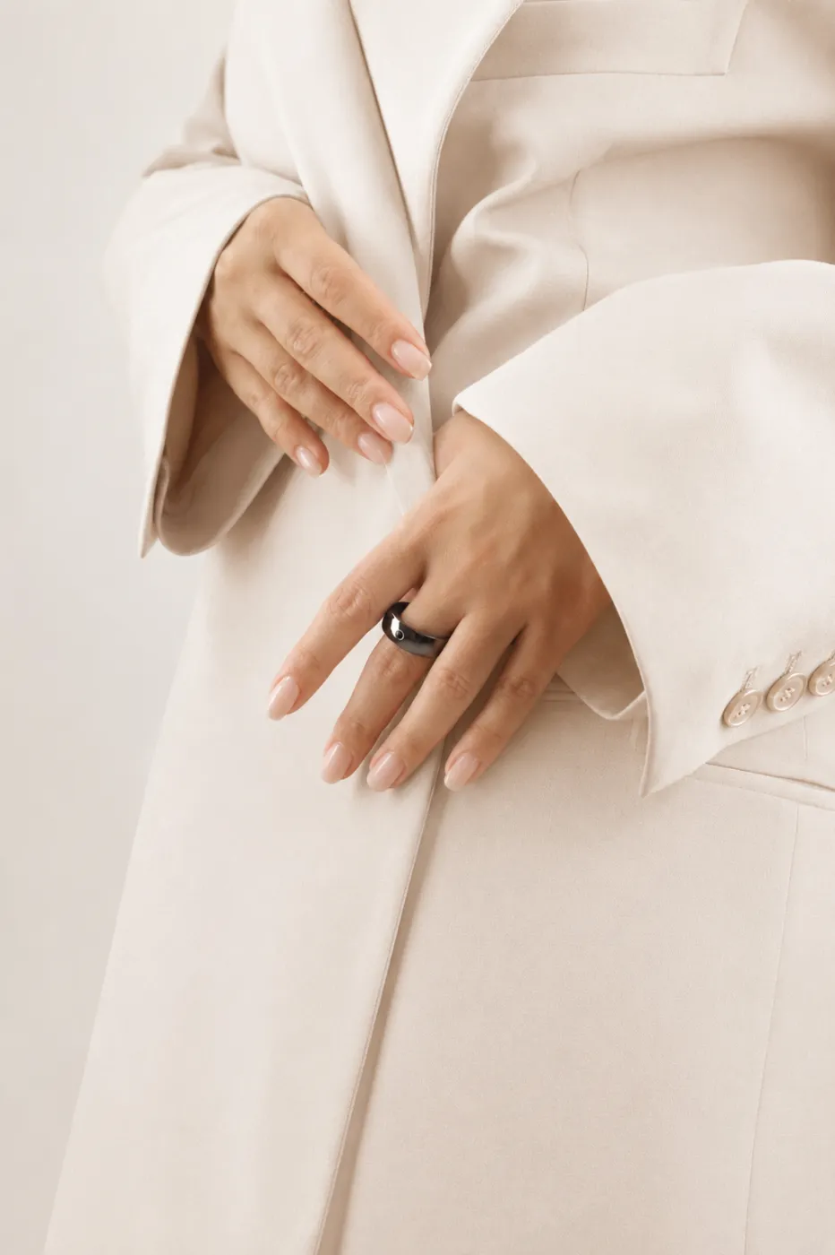 Woman wearing a Circular Ring 2