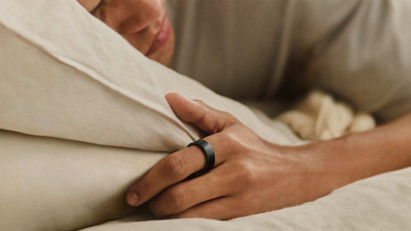 Samsung launches Galaxy smart ring to track sleep and periods - BBC News