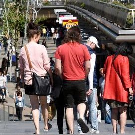 ONTMOETINGEN MET INLANDERS