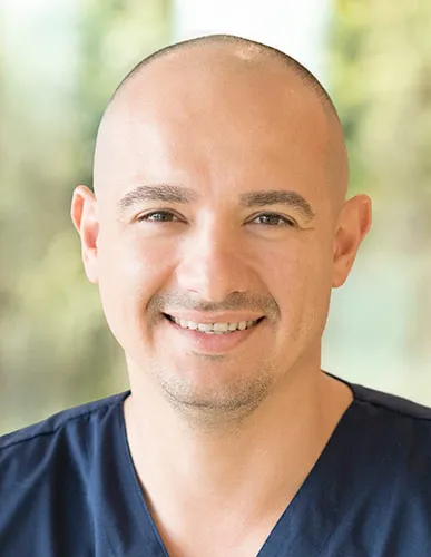 Portraitfoto Mitarbeiter.