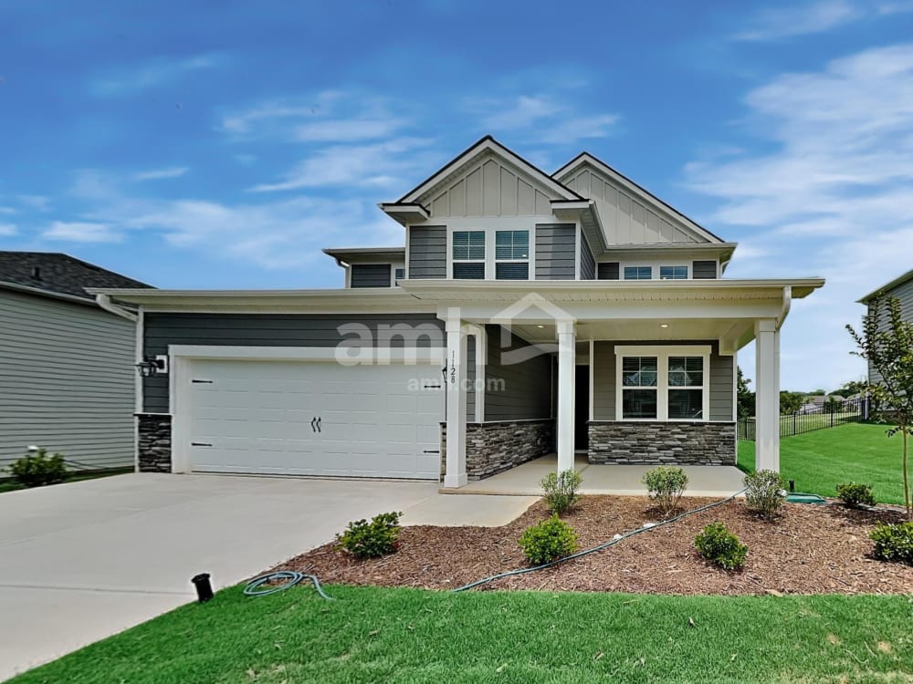 1128 Livengood Way