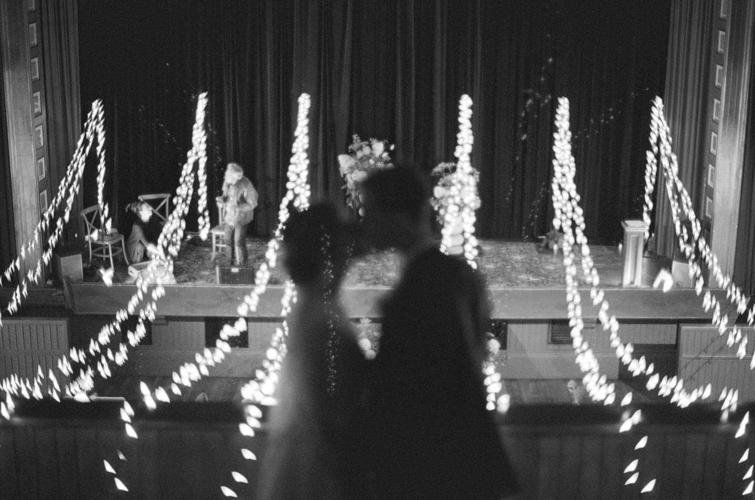 Bride and groom kiss at the Hollywood Cinema Avondale