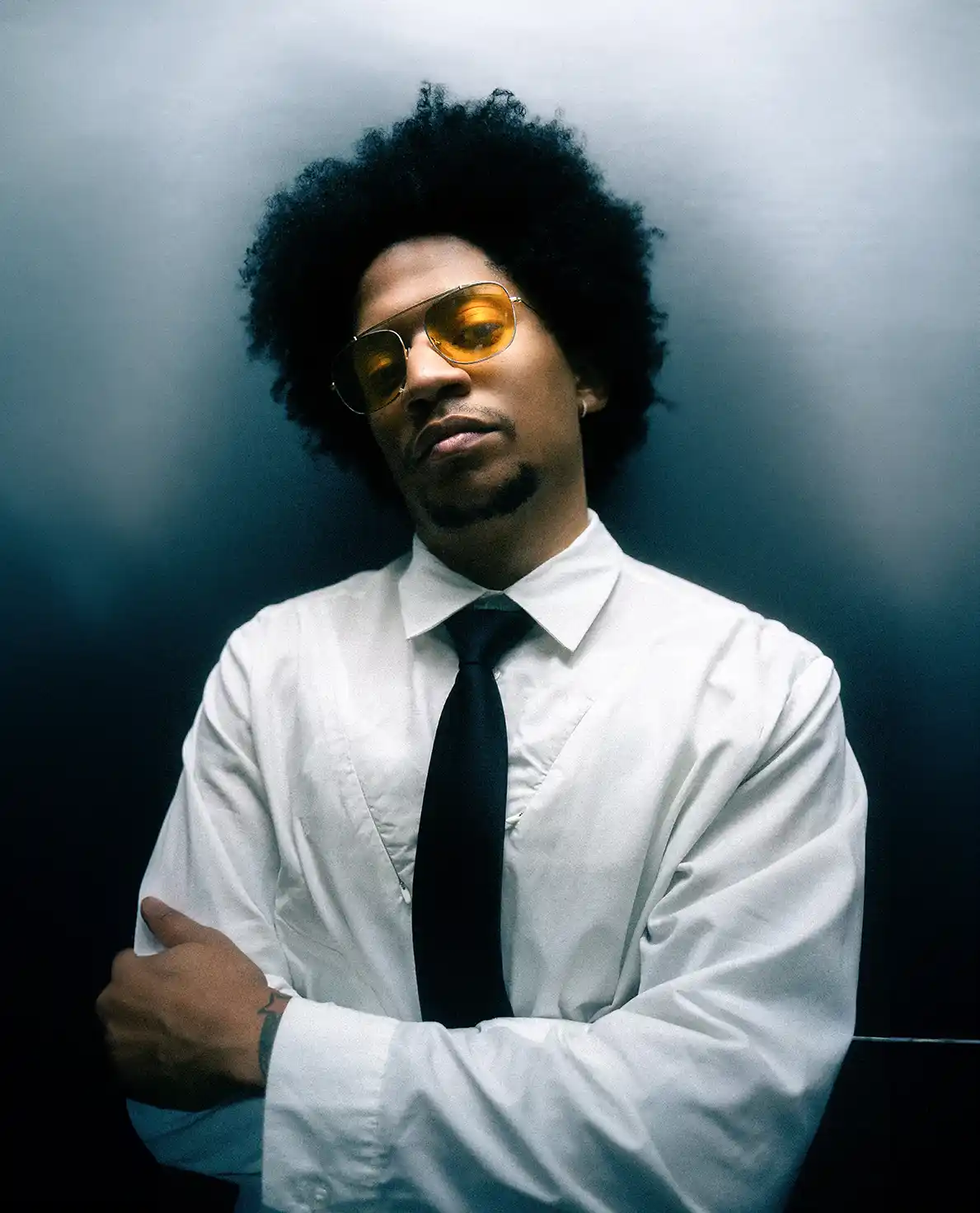 Lou Phelps Shares New Single “ Is This Mic On?” 