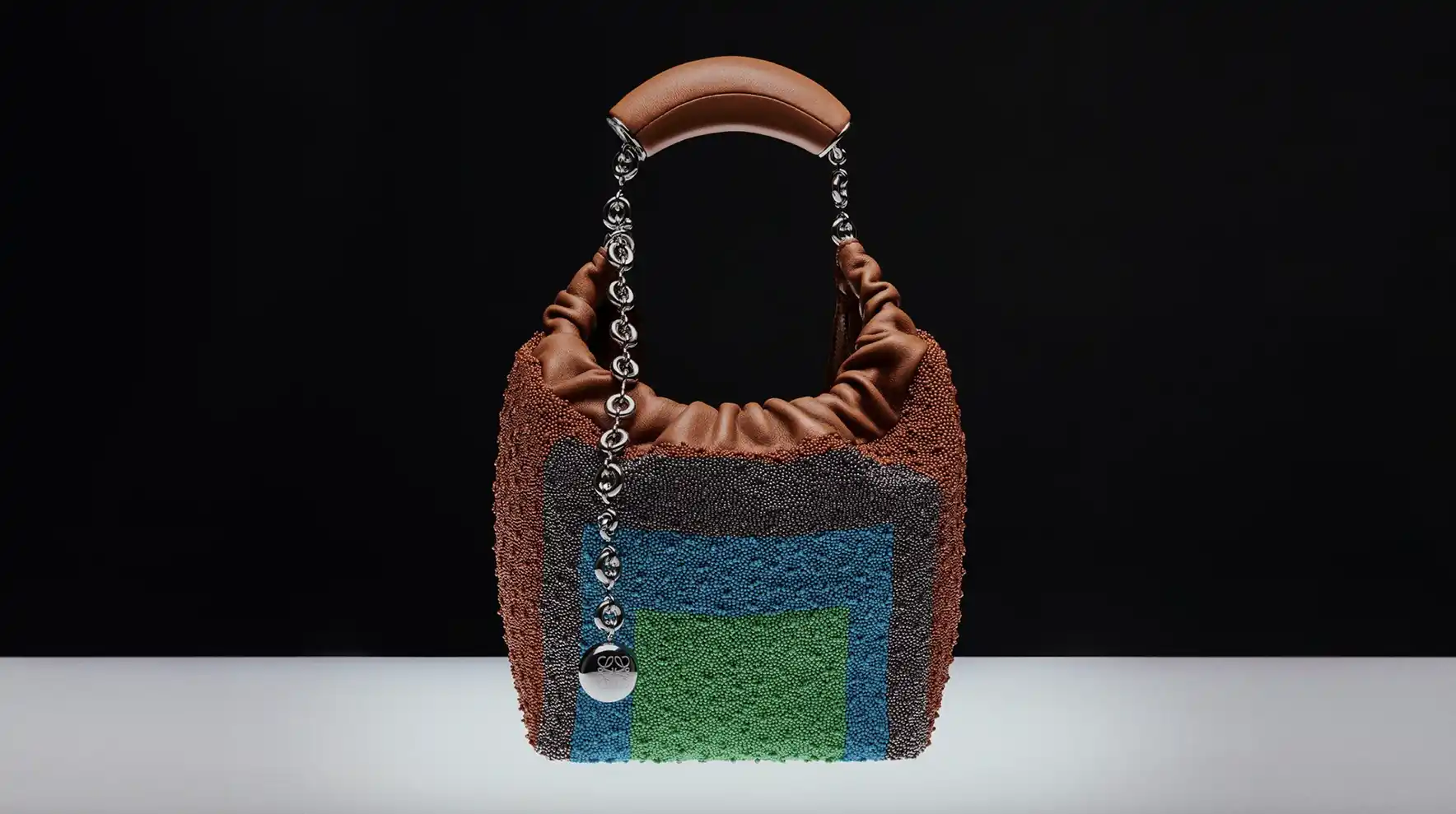 Loewe Fw25 Women’s & Men’s Collection