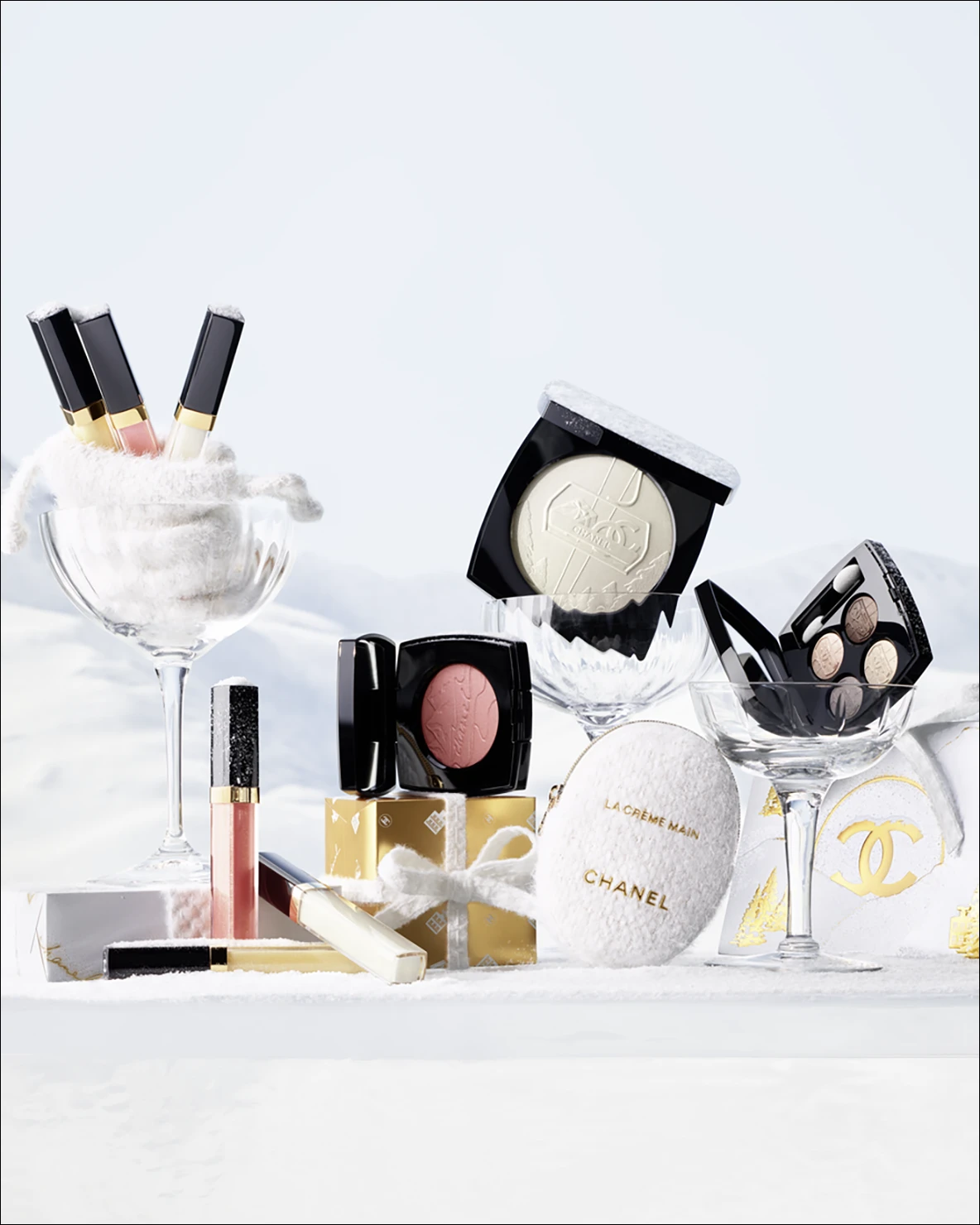 Chanel Holiday Makeup Collection. Copyright CHANEL