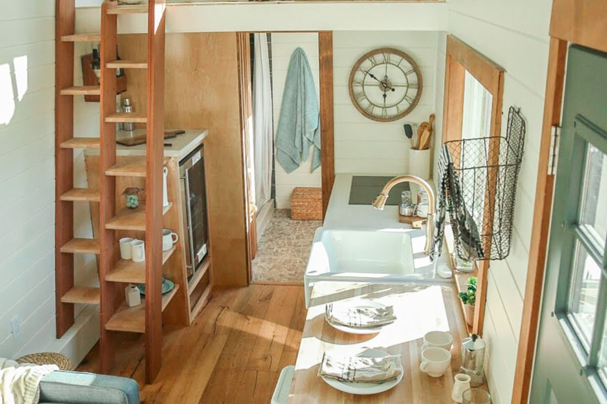 Tiny Houses With Slide-Outs: Expandable Living in Small Spaces