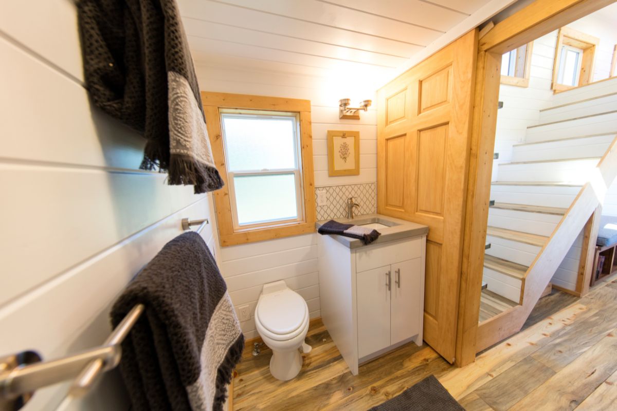 Tiny House Bathroom Ideas: Smart, Stylish & Space-Saving Designs