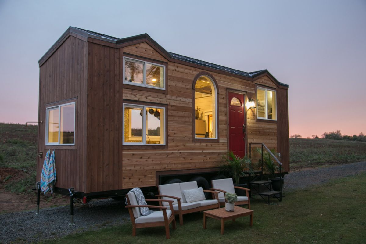 How to Organize an Efficient Tiny Home Build Site