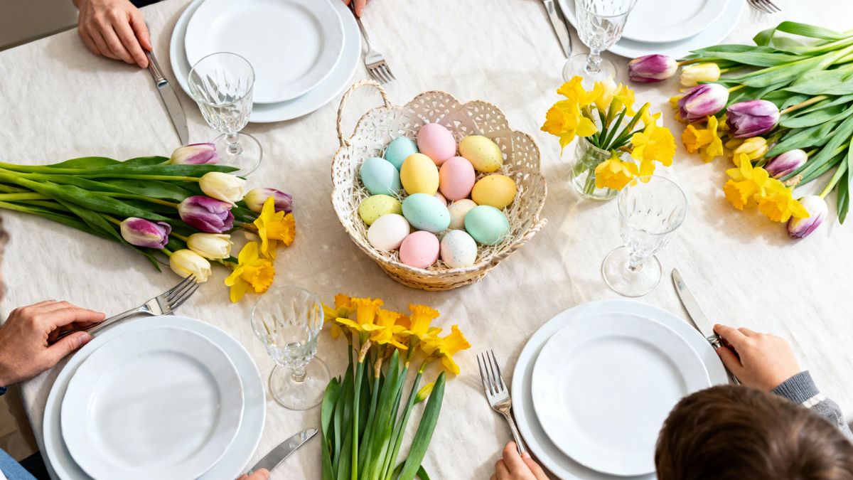 https://cdn.prod.website-files.com/5cd1e68968db65ba07de7bfb/69cb4c61b69a3502c3ce309e_Easter%20Home%20Decor%20Ideas%20%281%29.jpg