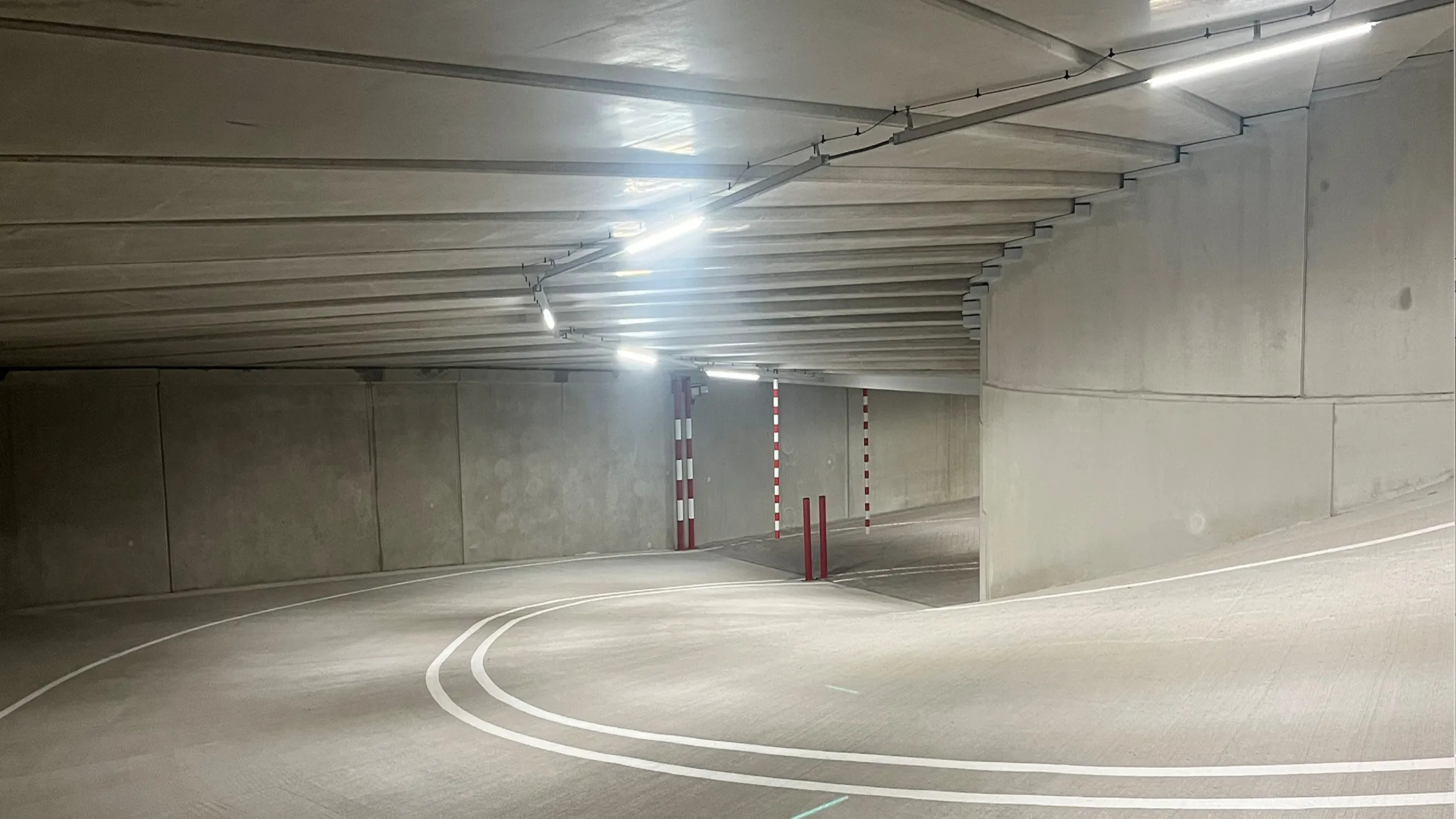 Unieke parkeergarage Noordelijk Havenhoofd Scheveningen opgeleverd