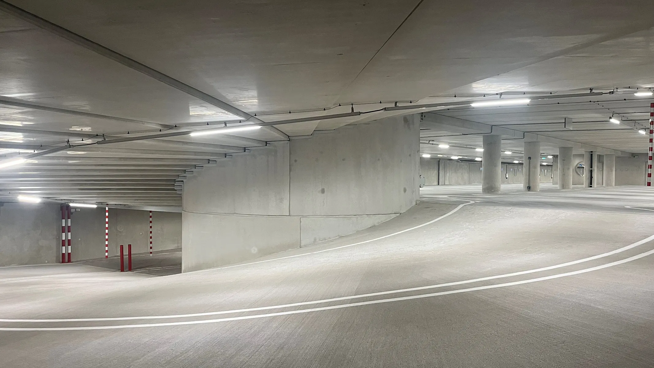 Unieke parkeergarage Noordelijk Havenhoofd Scheveningen opgeleverd