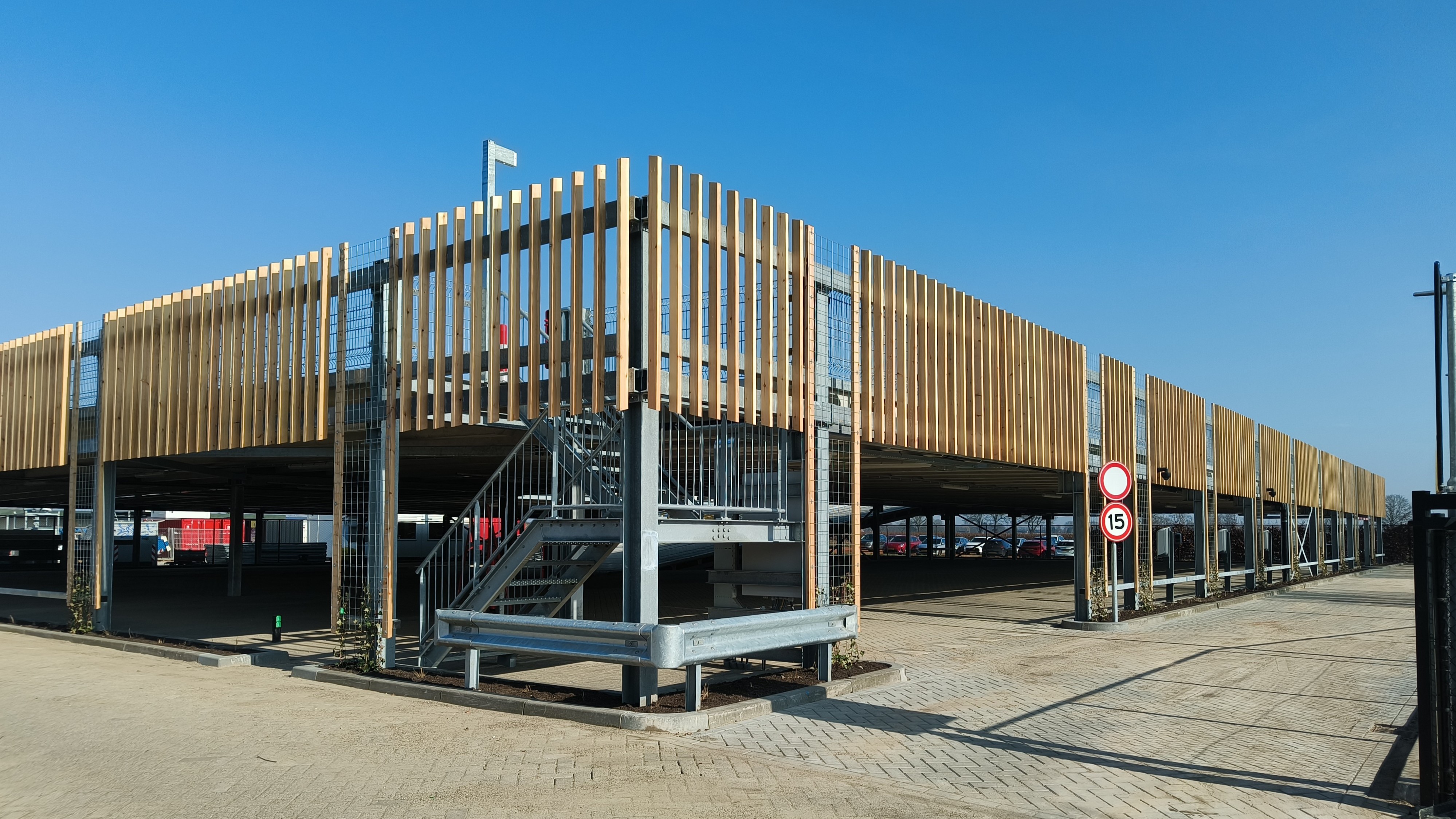 Toekomstbestendig parkeerdek voor Swietelsky Rail Benelux in Oisterwijk