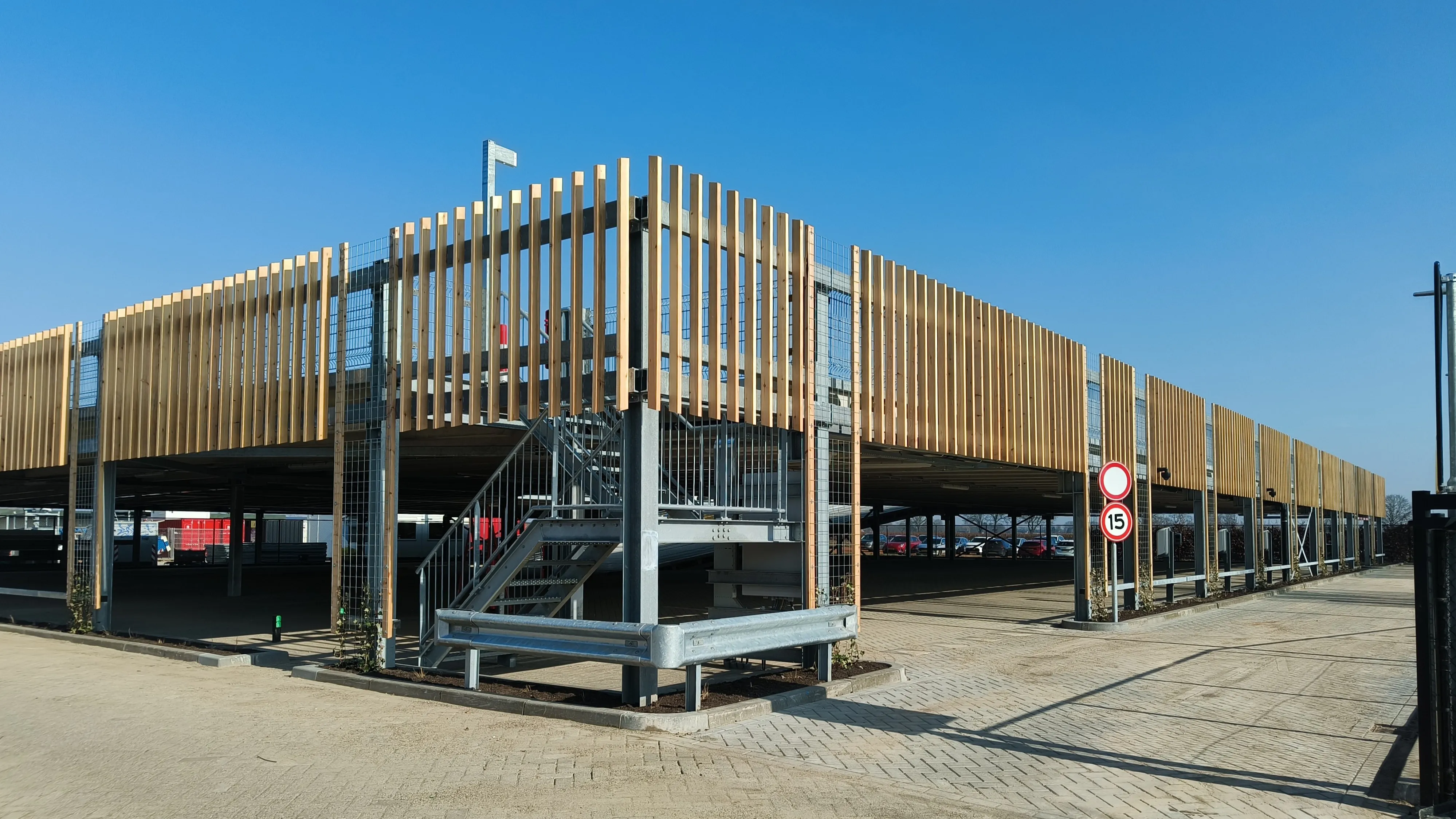 Toekomstbestendig parkeerdek voor Swietelsky Rail Benelux in Oisterwijk