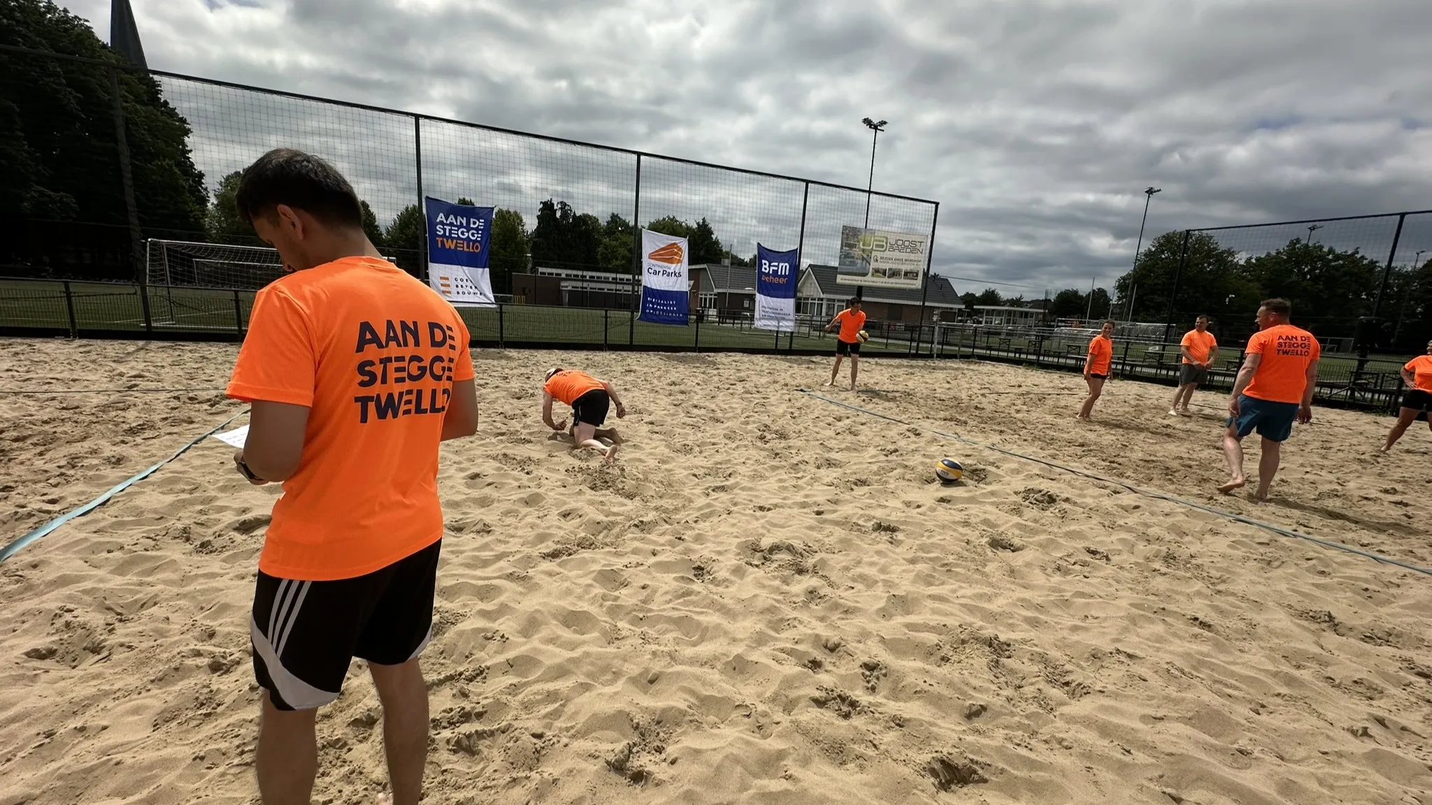 Geslaagd Beachvolleybal- en Kubb-toernooi 2025