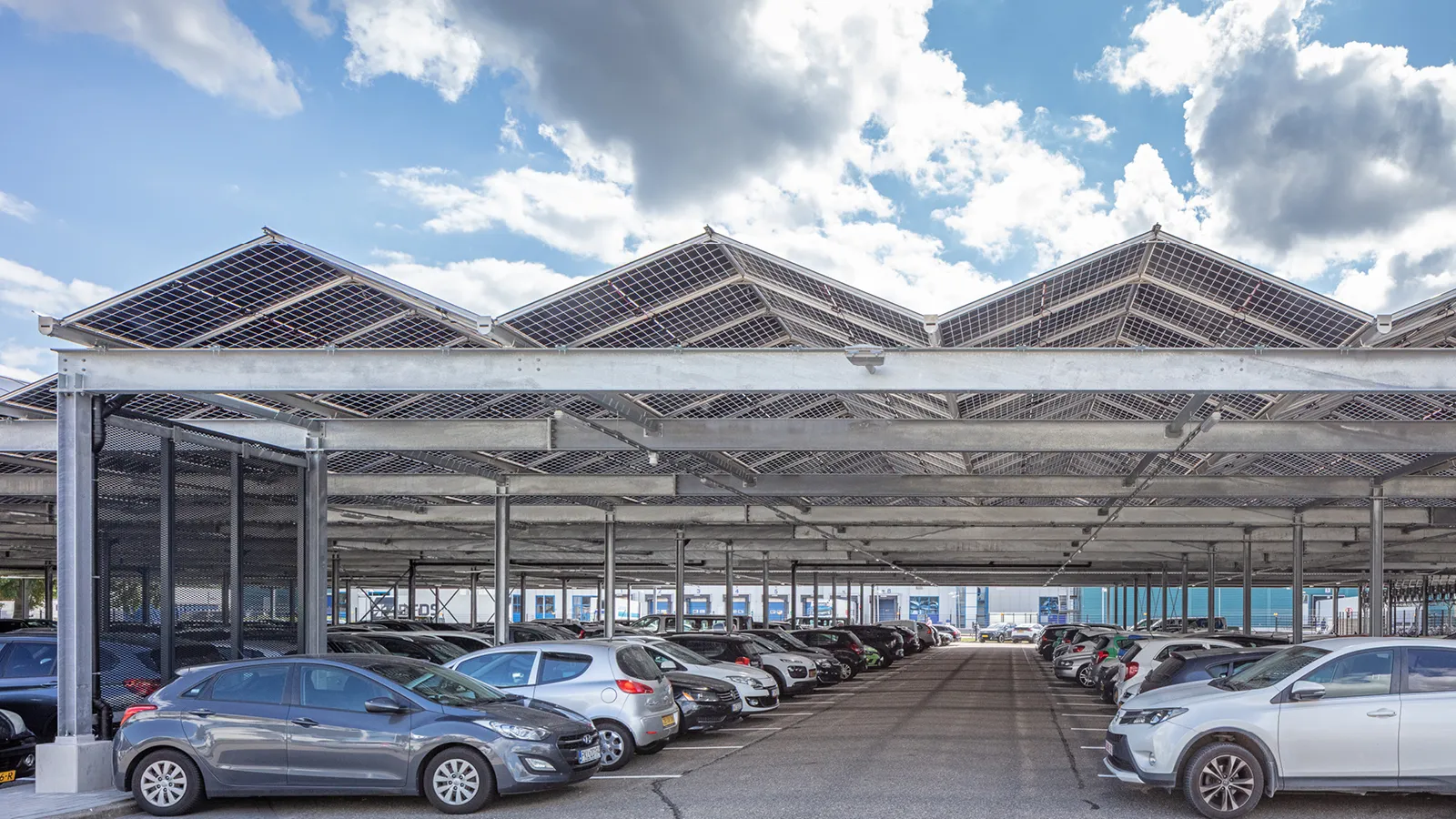 Solar carport Apeldoorn