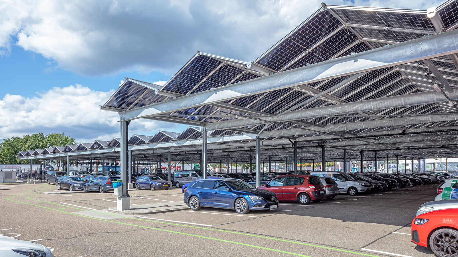 Solar carport Ekro Apeldoorn