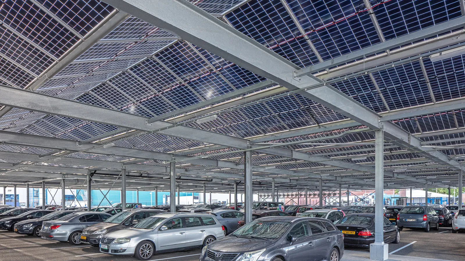 Solar carport Apeldoorn