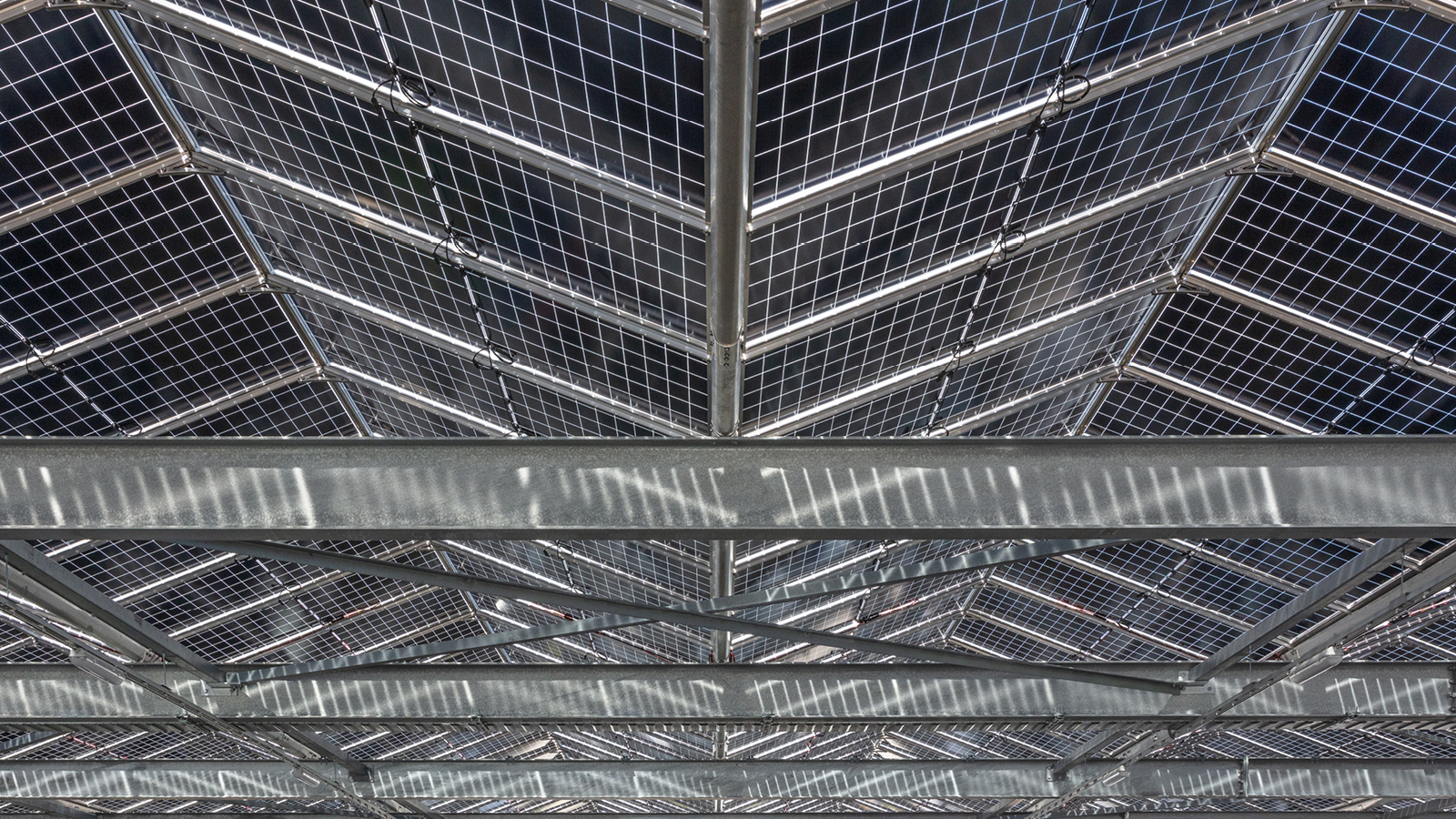 Solar carport Ekro Apeldoorn