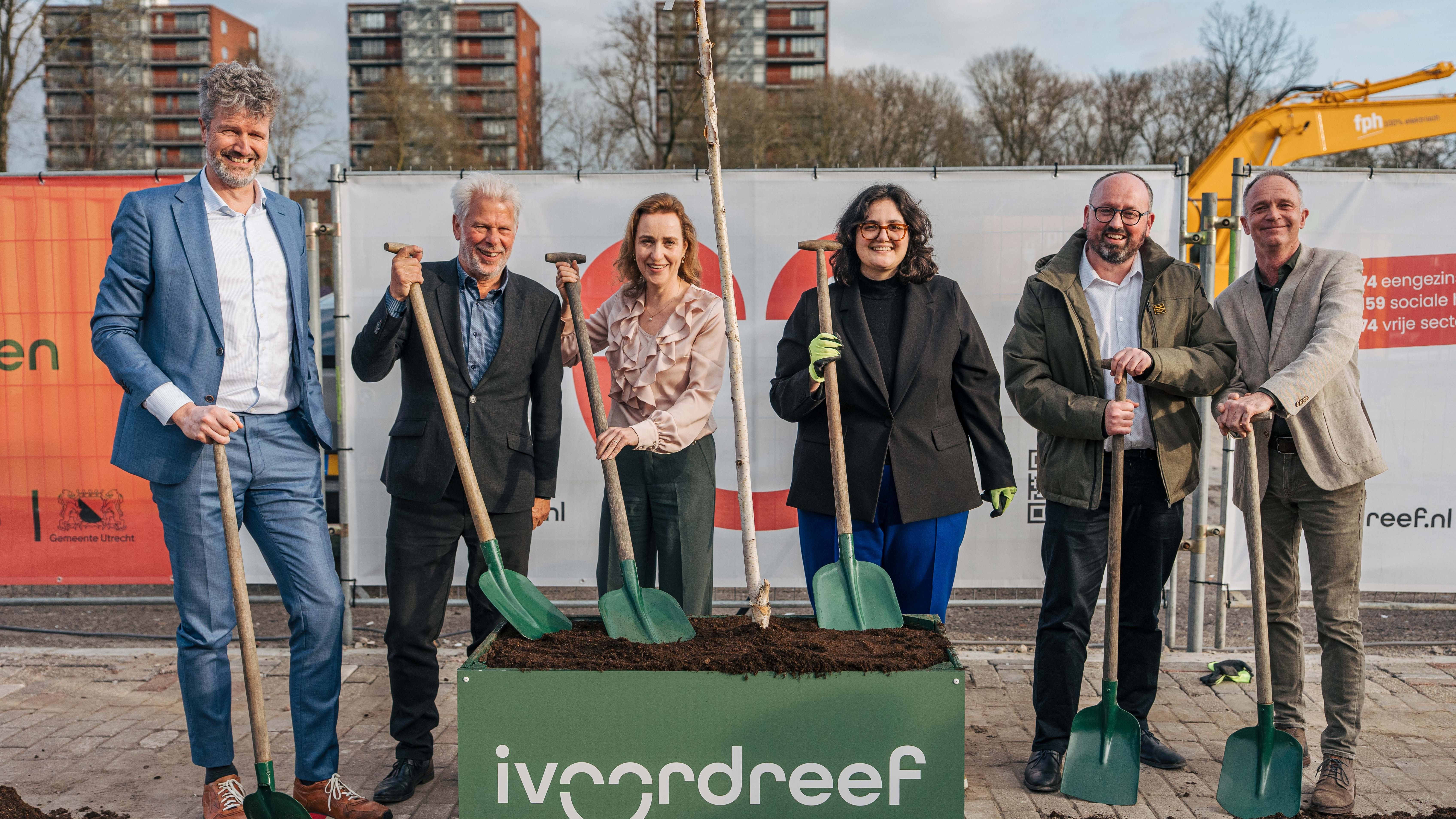 Feestelijk startsein voor Ivoordreef-project in Utrecht Overvecht