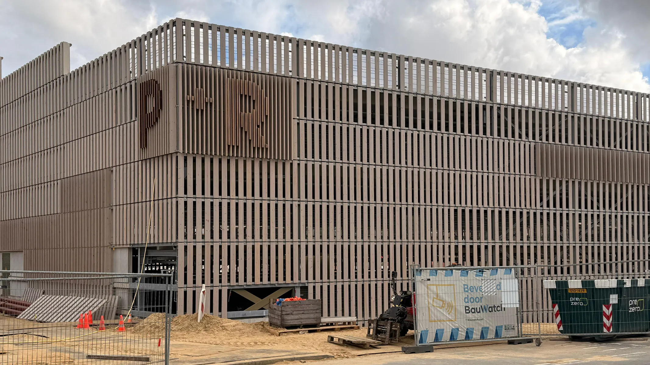 Eindstation nadert bij P+R Ede‑Wageningen
