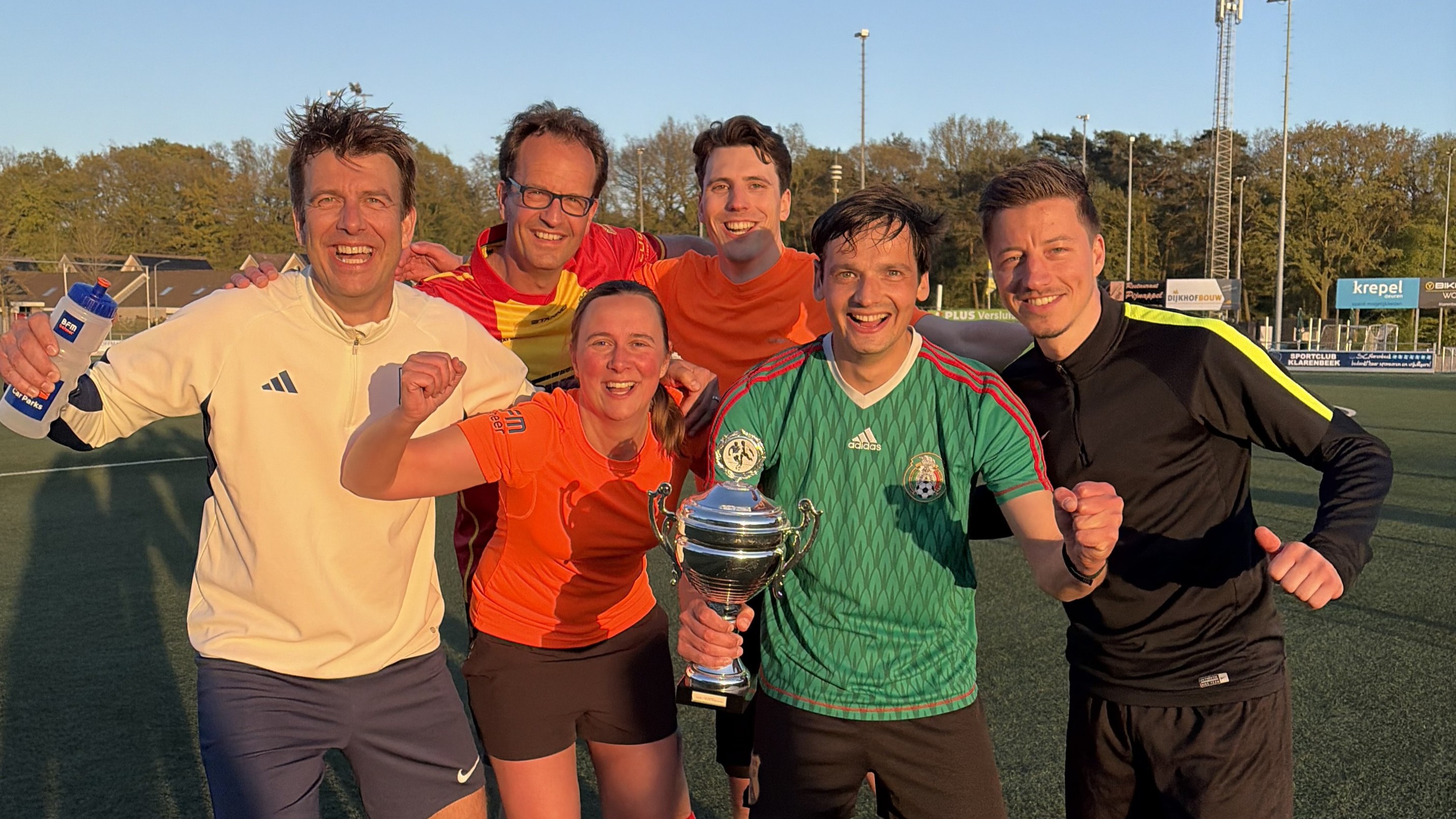 Geslaagd voetbaltoernooi bij SC Klarenbeek: sportiviteit, plezier en een terechte winnaar