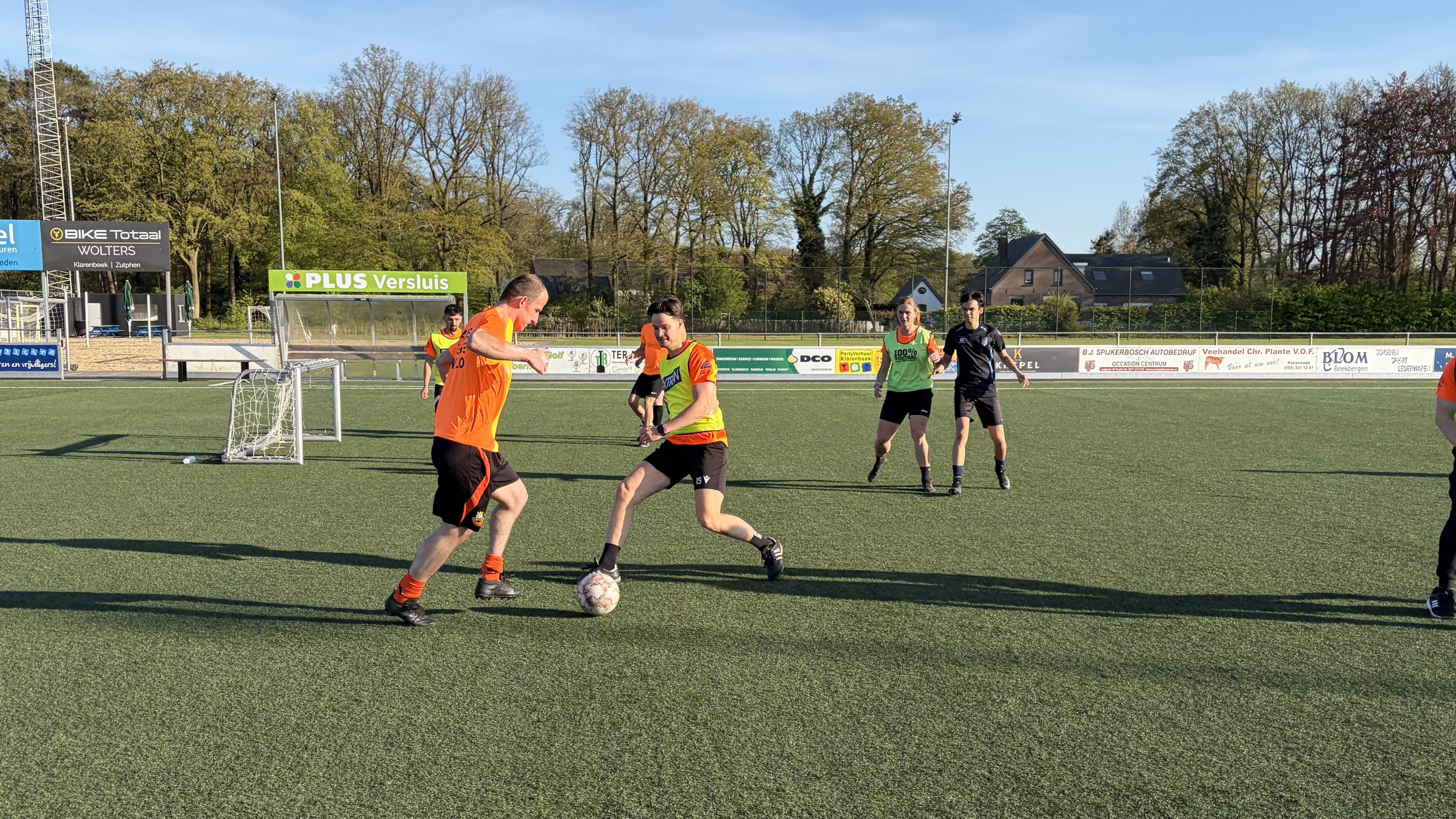 Geslaagd voetbaltoernooi bij SC Klarenbeek: sportiviteit, plezier en een terechte winnaar