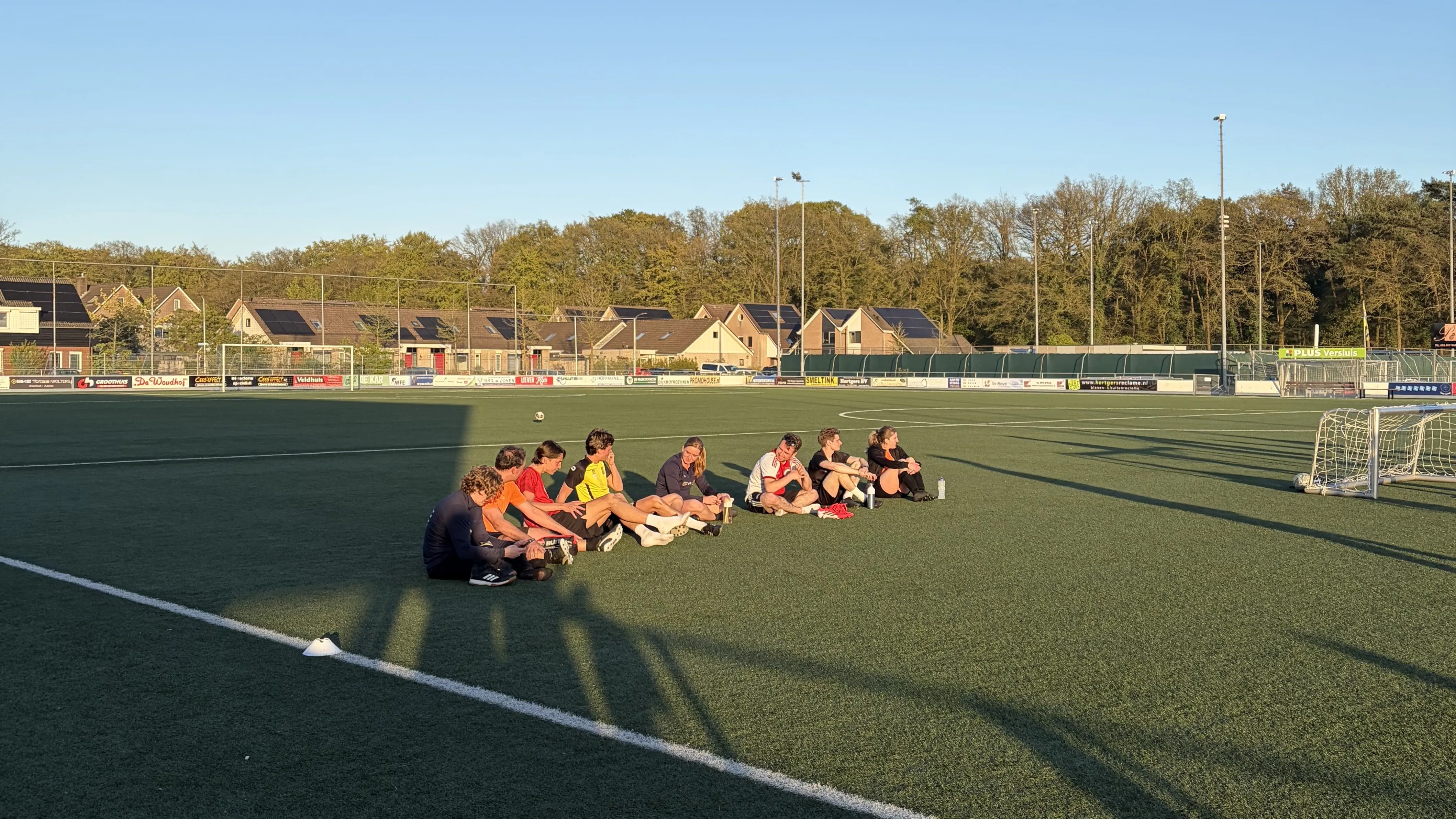 Geslaagd voetbaltoernooi bij SC Klarenbeek: sportiviteit, plezier en een terechte winnaar