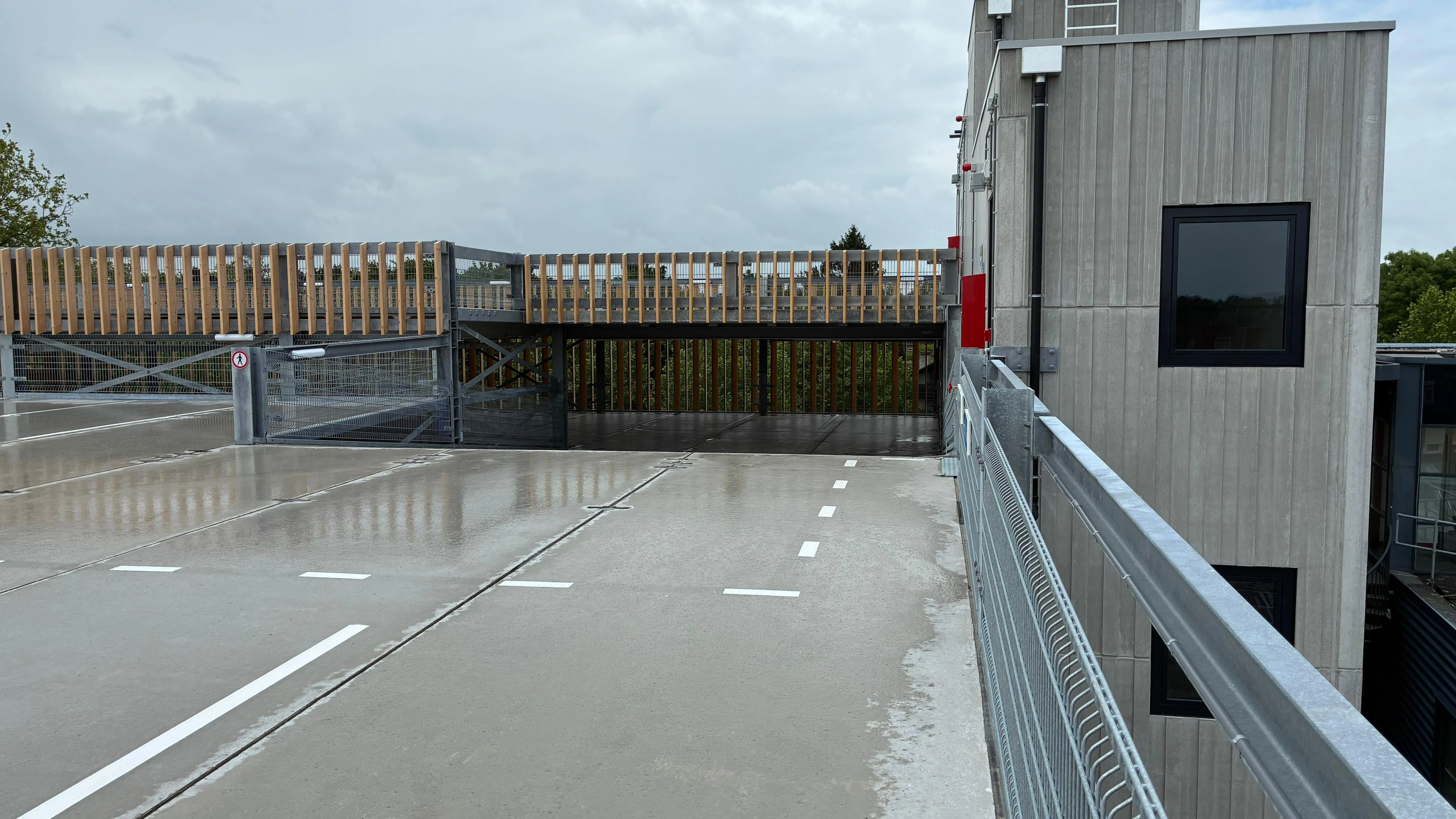 Portier Druten opgeleverd: groen parkeerhuis versterkt autoluwe wijk