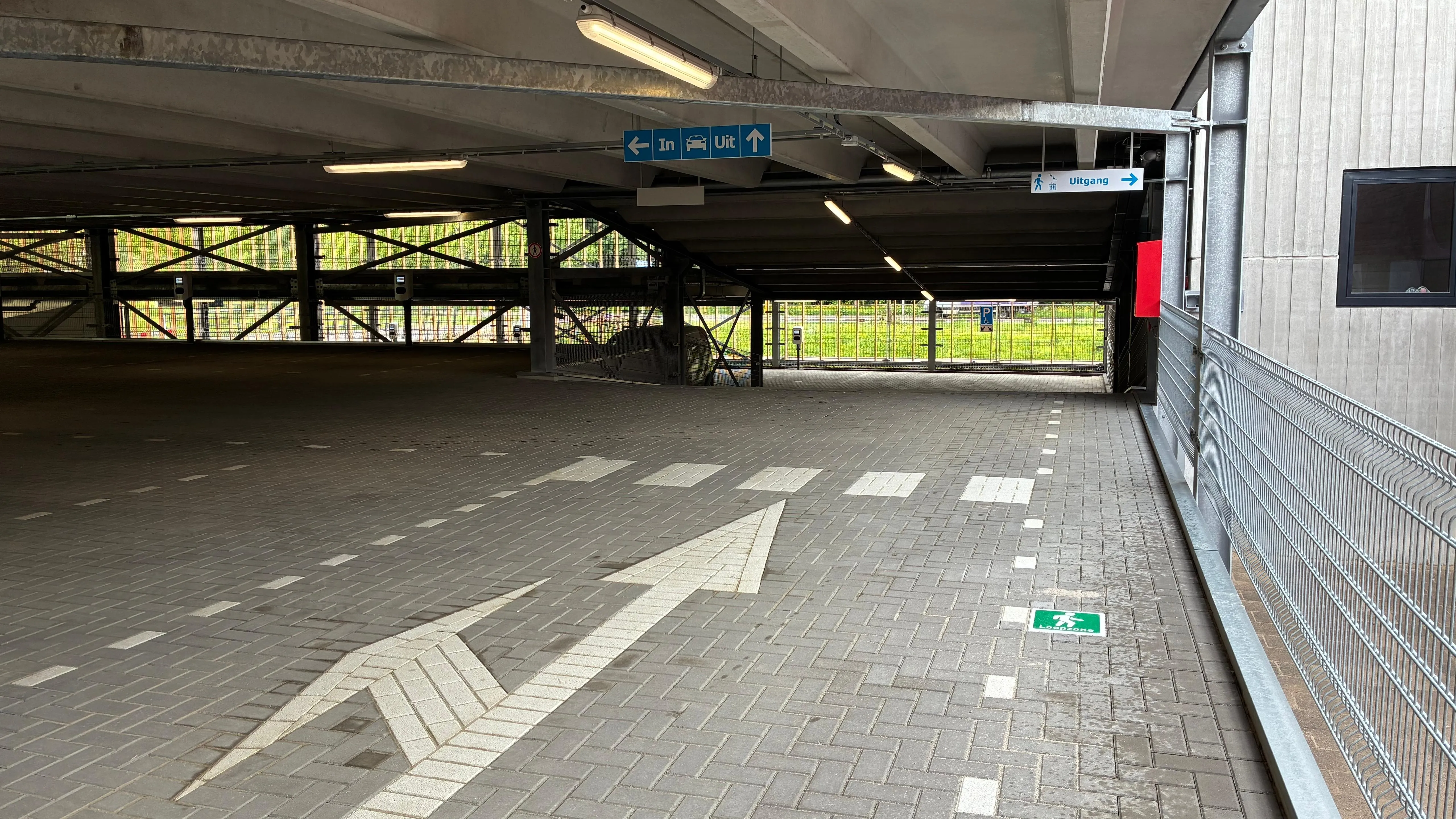 Portier Druten opgeleverd: groen parkeerhuis versterkt autoluwe wijk