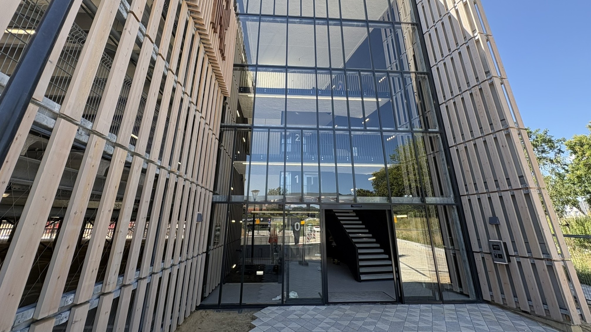Succesvolle oplevering van duurzame P+R parkeergarage Station Ede-Wageningen