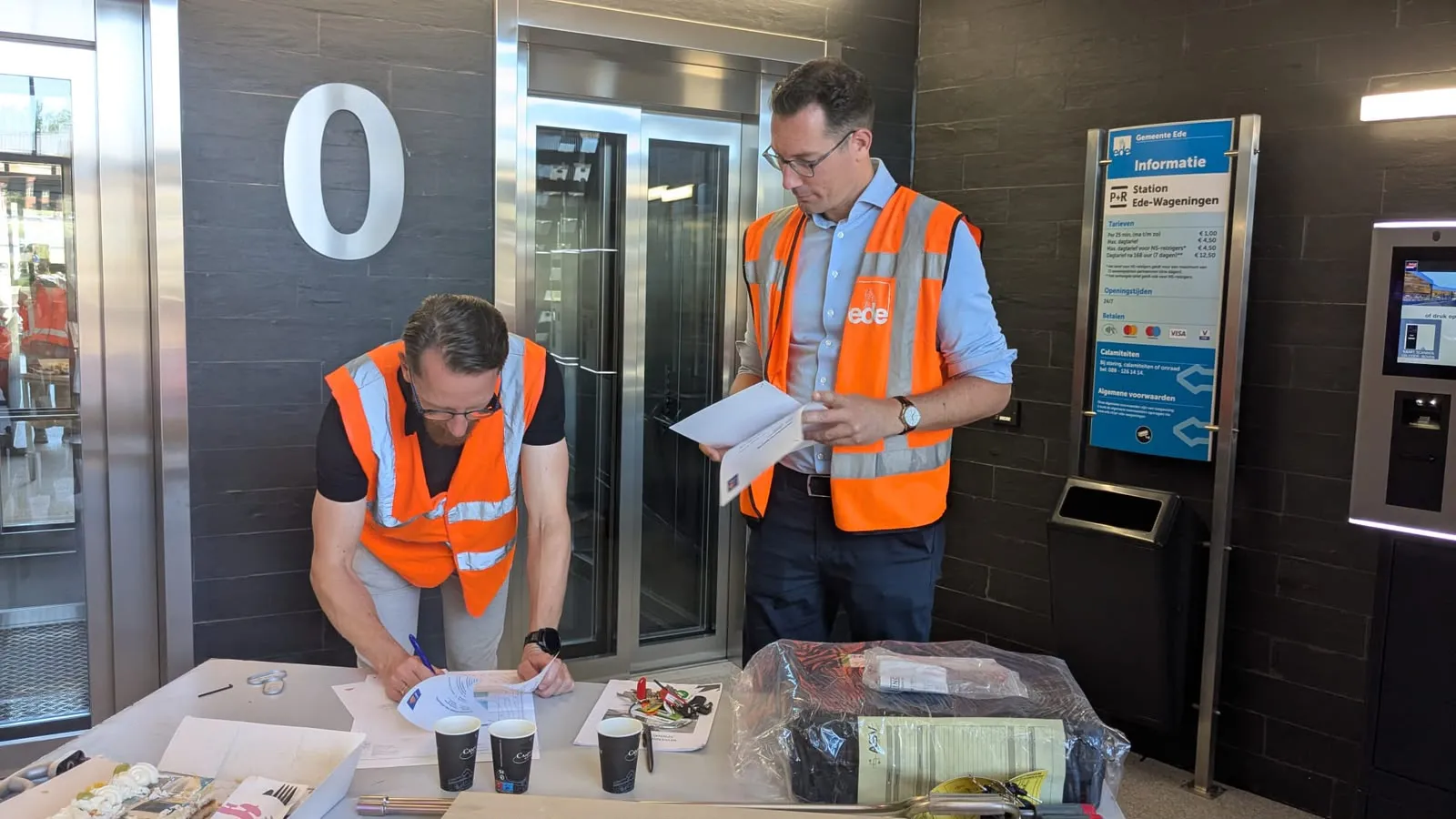 Succesvolle oplevering van duurzame P+R parkeergarage Station Ede-Wageningen