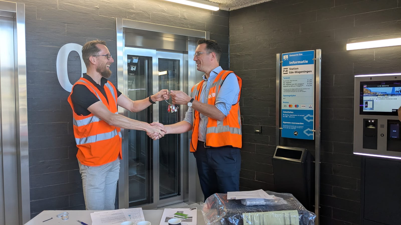 Succesvolle oplevering van duurzame P+R parkeergarage Station Ede-Wageningen