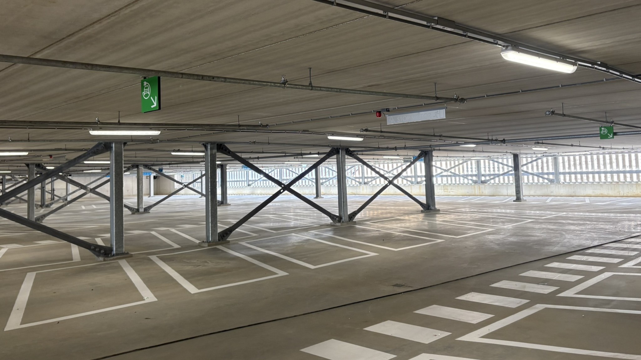Succesvolle oplevering van duurzame P+R parkeergarage Station Ede-Wageningen