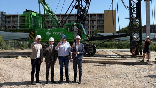 Start bouw gevierd van groene parkeerhub De Nieuwe Kethelpoort in Schiedam