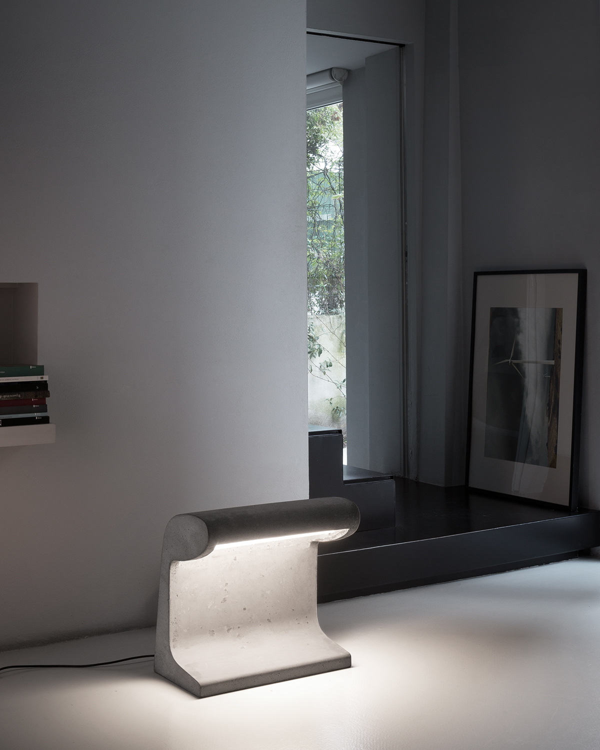 Borne Béton concrete floor lamp in modern interior