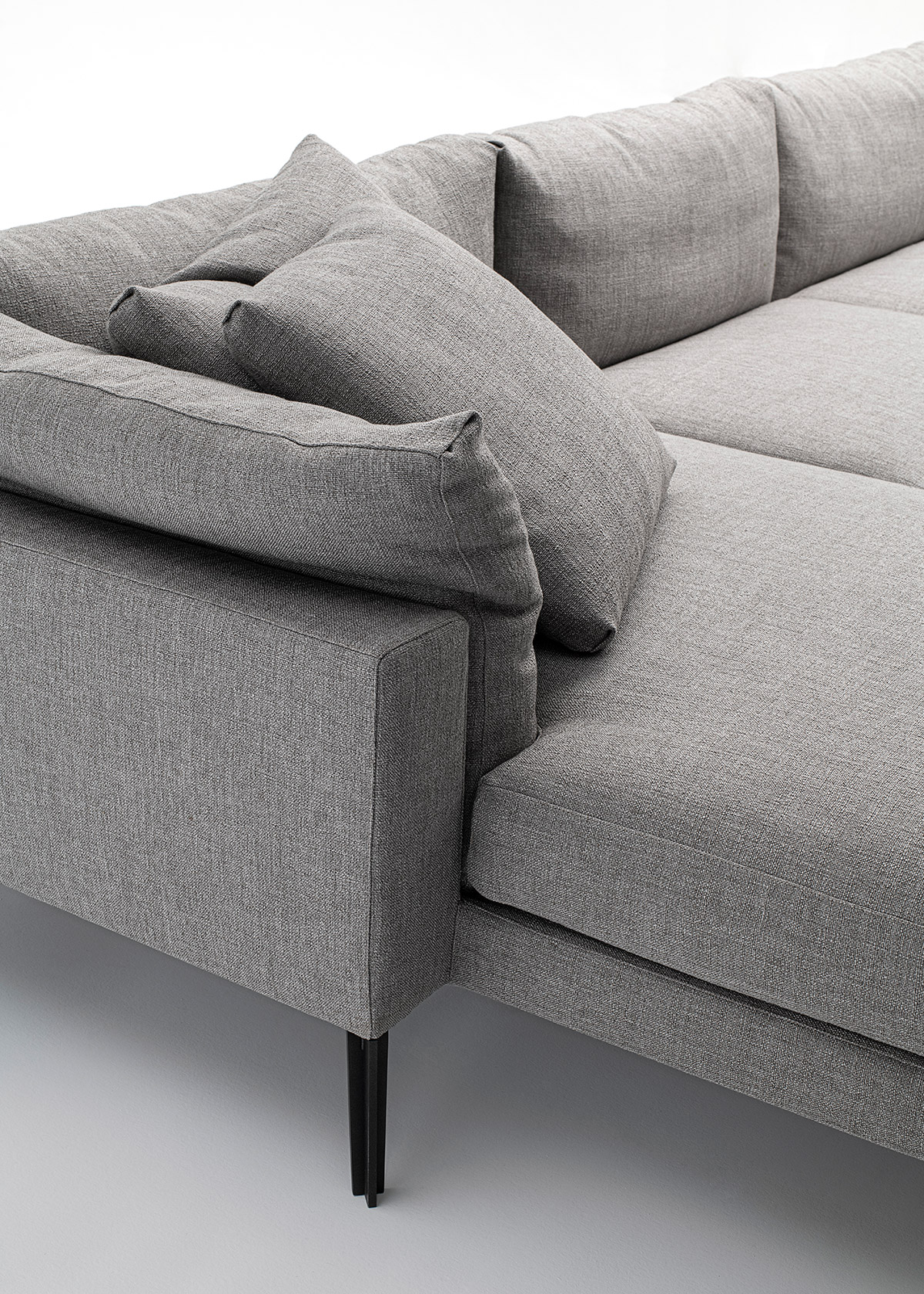 Floyd-Hi 2 sofa system in grey fabric by Living Divani